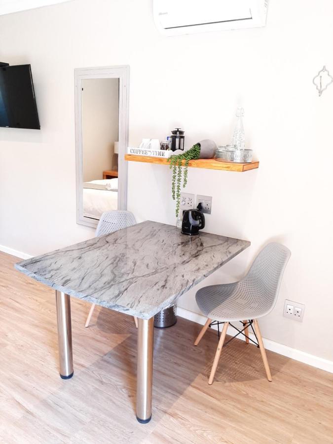 The Hillcrest Guesthouse East London Exteriör bild