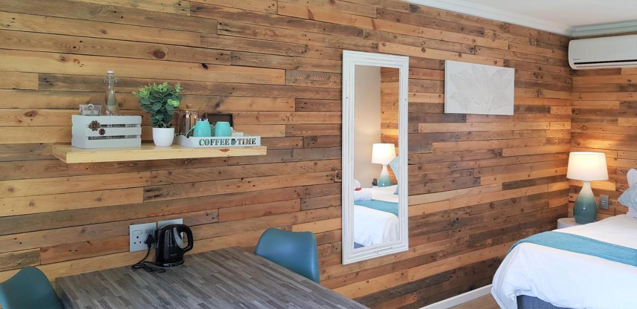 The Hillcrest Guesthouse East London Exteriör bild